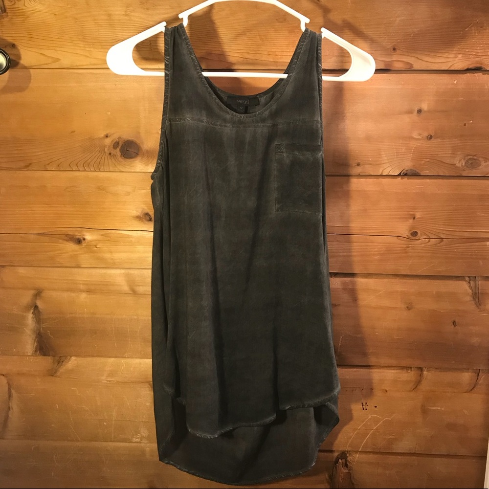 Gray Tank Top - Picture 4 of 5